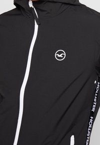 Hollister Co. Tunn jacka - black