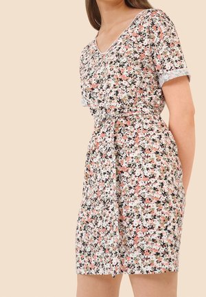 Vapaa-ajan mekko - light pink