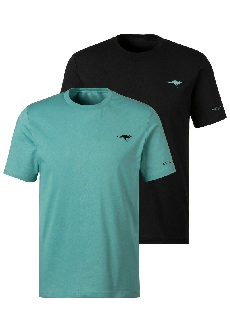Zwei T-Shirts: eines in Türkis, das andere in Schwarz. Beide haben einen runden Halsauschnitt und kurze Ärmel. Ein Känguru-Logo ist auf der Brust jedes Shirts gedruckt.