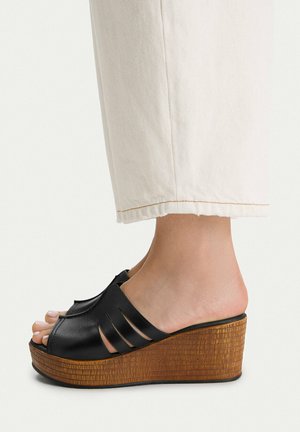 Lasocki, LASOCKI WOMEN'S FLIP-FLOPS BLACK - Ciabattine con tacco - black