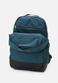 Nike Performance 24L UNISEX - Mochila - ash green/black/mint foam