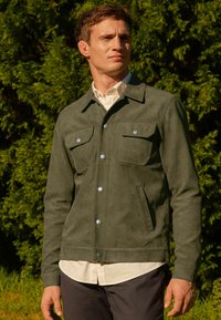 Next COLLARED TRUCKER - REGULAR FIT - Imiteret læderjakke - khaki green