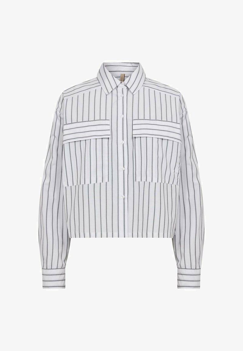 Korte-button-up shirt in het wit met smalle zwarte strepen. Bevat twee voorkruiken en lange mouwen met streepdetails op de manchet.
