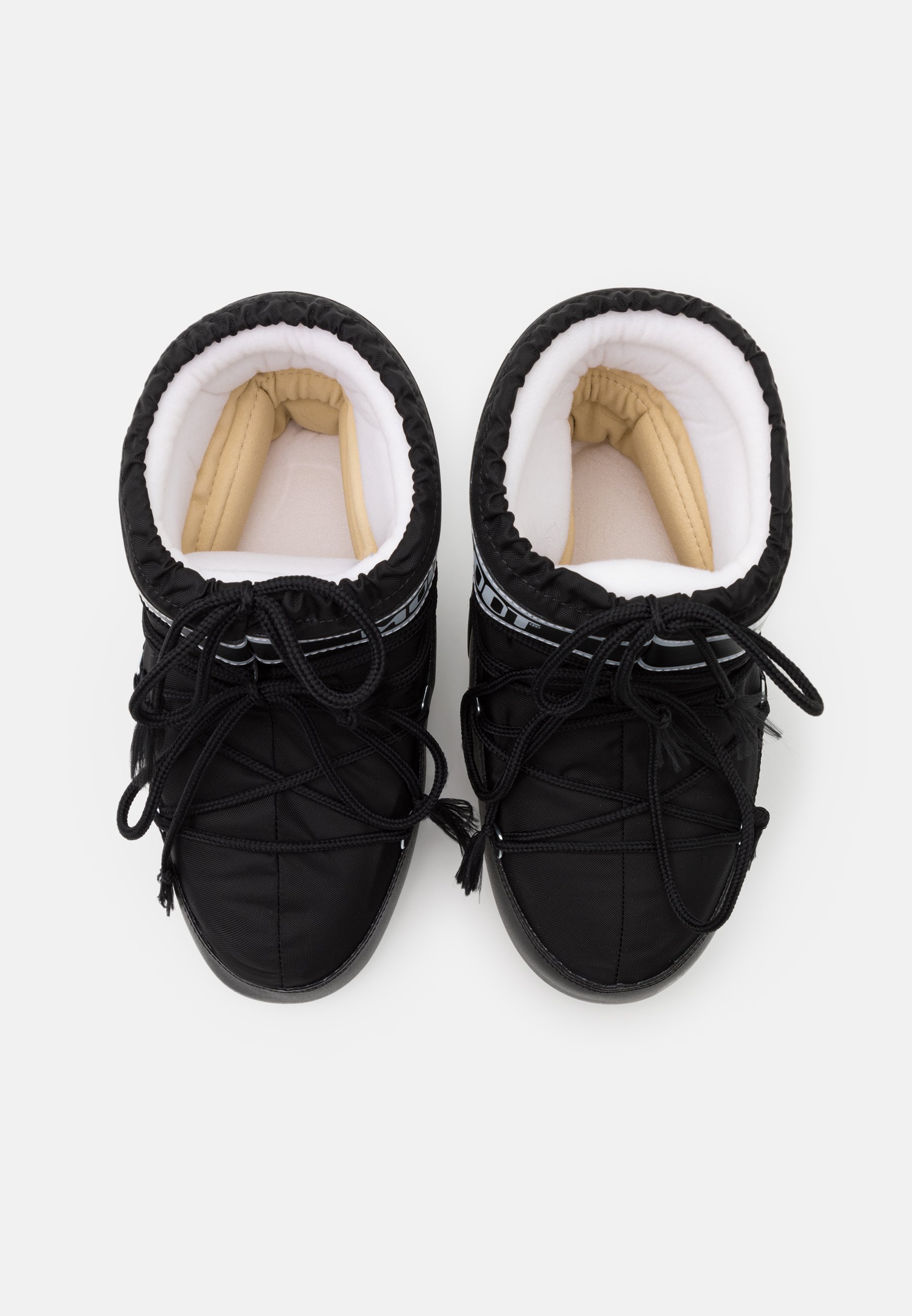 moon boot classic black