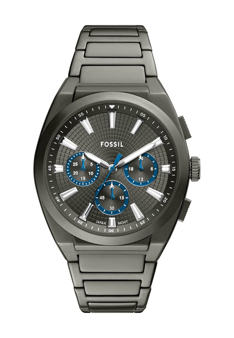Montre en métal avec un bracelet gris foncé, un cadran noir texturé, des accents bleus et des sous-cadrans chronographes. Dotée d'indices et d'aiguilles argentées.