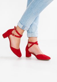 Gabor Escarpins - red