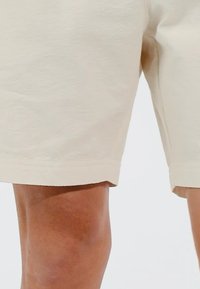 Thumbnail Image 2