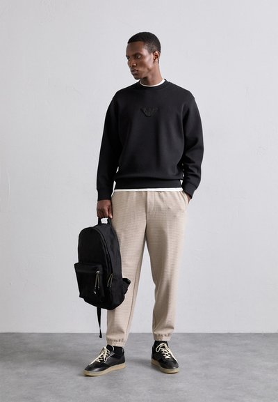 Emporio Armani TROUSER - Treniņtērpa apakšdaļas - incense