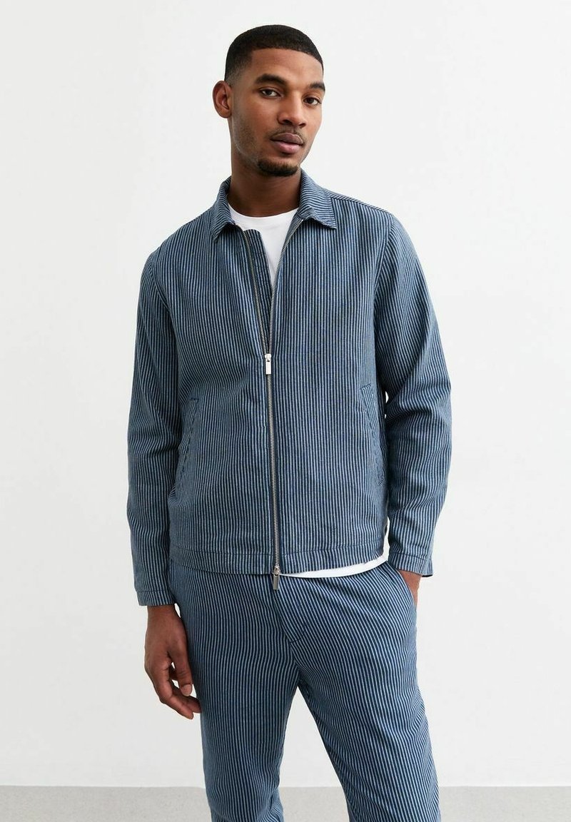 New Look - REGULAR LINEN BLEND ZIP UP - Light jacket - bright blue, Enlarge