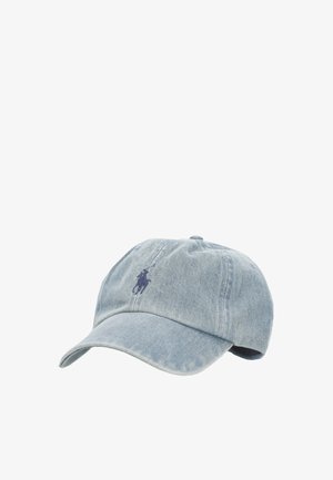 Casquette de baseball en denim bleu clair avec visière incurvée et logo brodé joueur de polo bleu foncé sur le panneau avant.