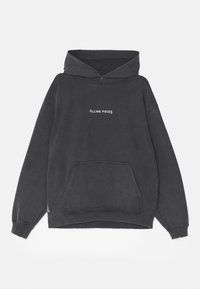 Sudadera con capucha en gris oscuro, hecha de tela suave. Presenta un bolsillo frontal y el texto "FILLING PIECES" bordado en blanco en el pecho.