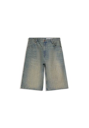Bershka SUPER  BAGGY - BERMUDA  - Džínové kraťasy - blue denim