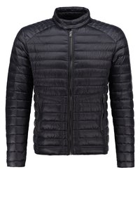 Veste noire isolante avec fermeture éclair, design matelassé, col montant et poches latérales. Caractérisée par un matériau léger et élégant ainsi qu'une coupe ajustée.