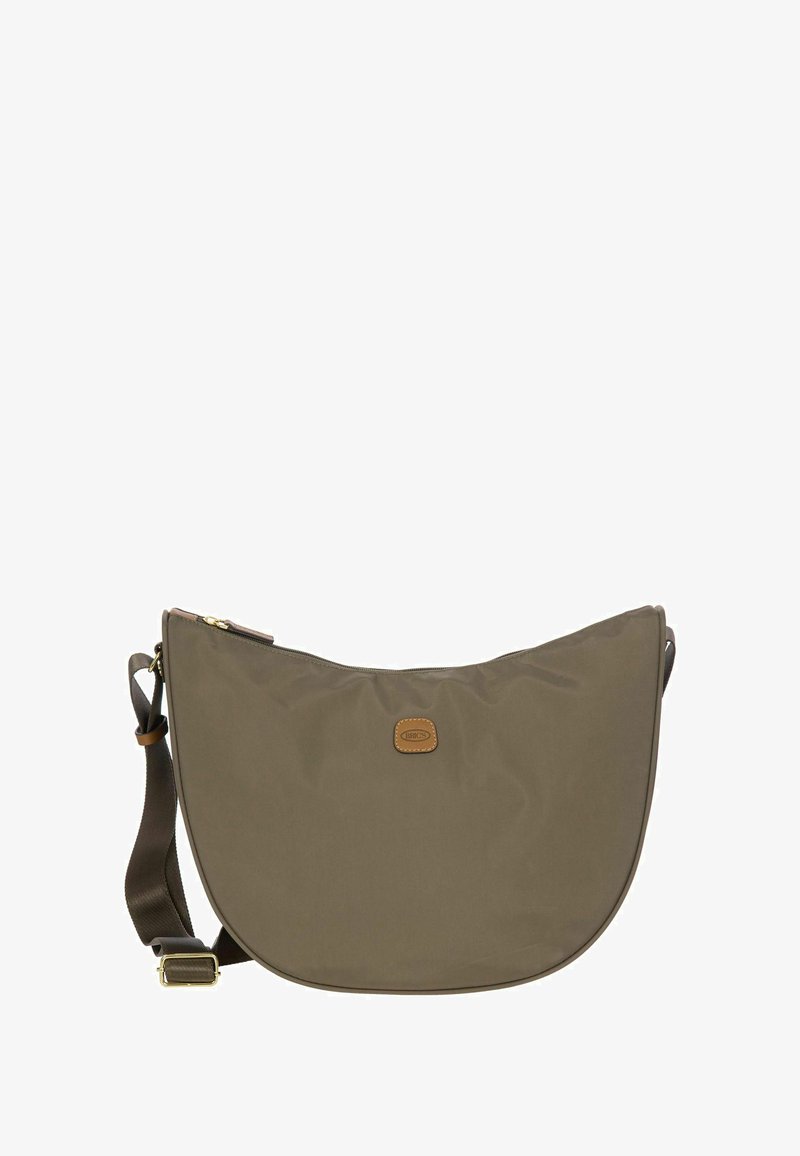 Sac bandoulière marron avec sangle réglable, fermeture éclair dorée et petite étiquette en cuir avec logo à l'avant.