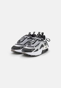 Nike Sportswear AIR MAX FURYOSA NRG - Tenisky - metallic silver/black/white