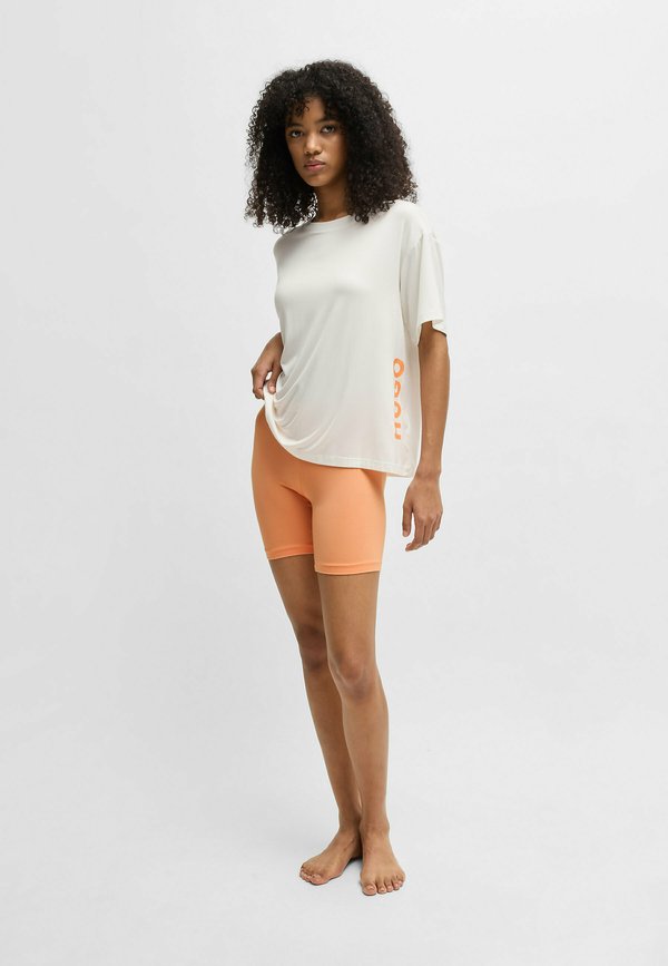 UNITE SHORT SET - Pyjama set - orange fifteen3