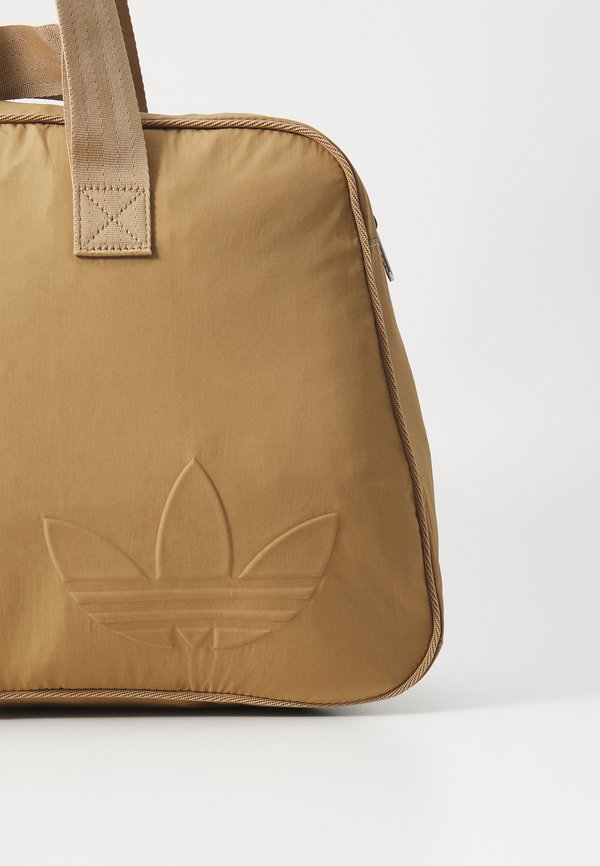 BOWLING - Weekend bag - cardboard3