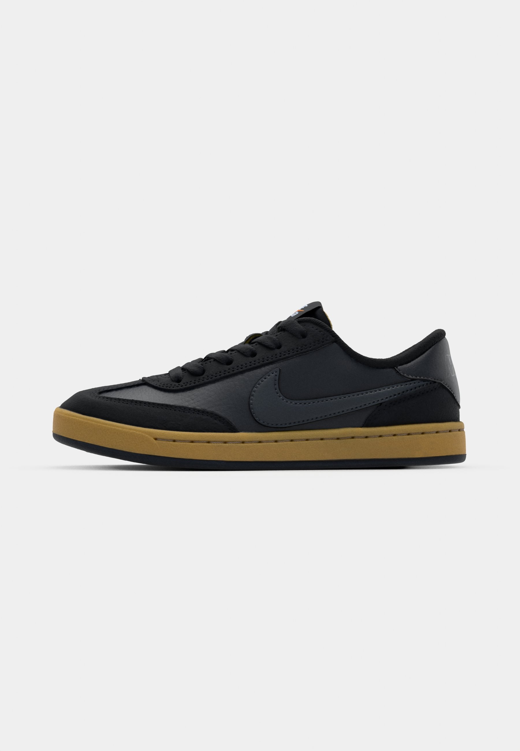nike black classic