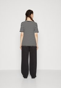 GAP T-shirts - black white