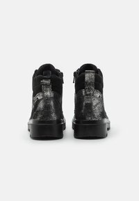 Superfit Botines con cordones - black