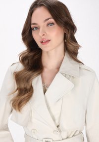 DreiMaster Ballonkabát - offwhite