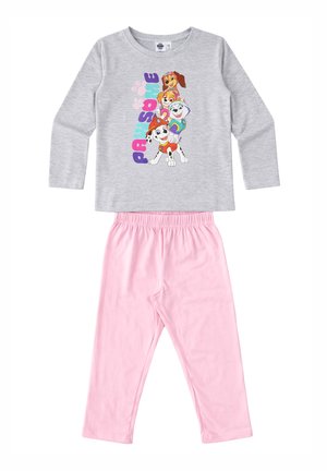 Kinderpyjama mit grauem Langarmshirt mit vier Cartoon-Welpen und dem Schriftzug „Pawsome“, kombiniert mit hellrosa Hose mit elastischem Bund.