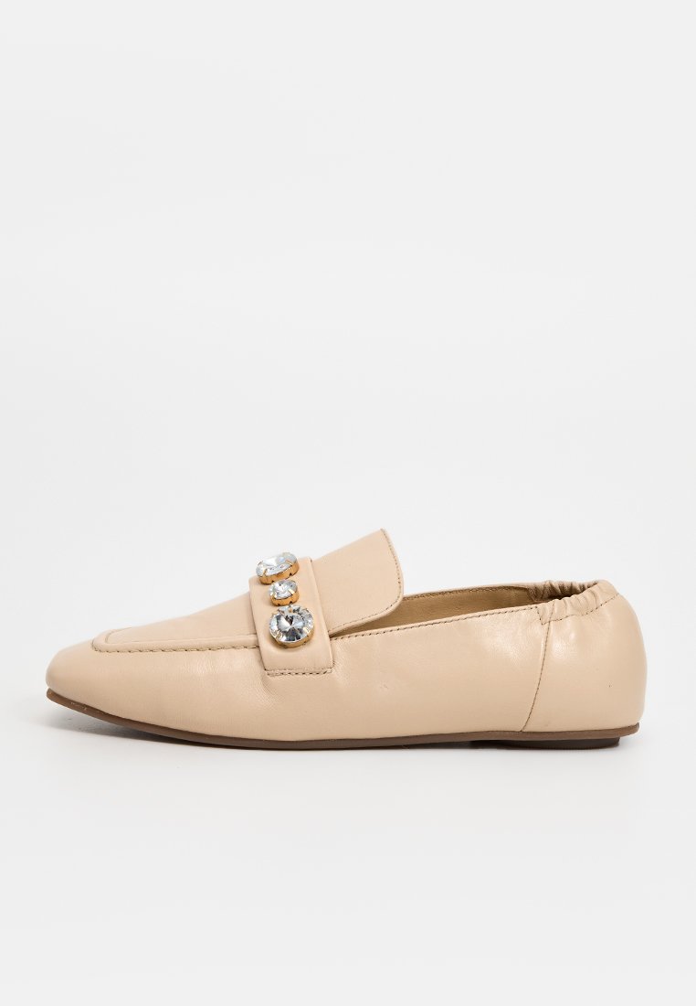 Zapatos sin cordones
