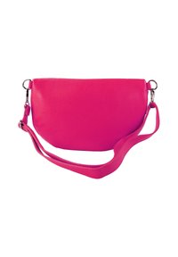 Roze leren crossbodytas met een zachte textuur, gebogen vorm en verstelbare band. Voorzien van zilverkleurige hardware en een minimalistisch ontwerp.