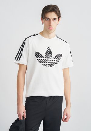 - T-shirt z nadrukiem