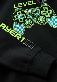 Non sélectionné, black controller