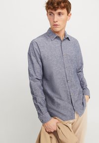Jack & Jones JJESUMMER LINEN MIX SHIRT - Košile - faded denim