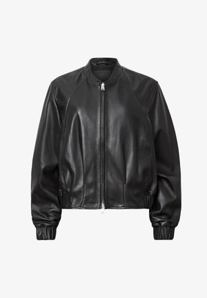 Veste bomber en cuir noir avec une fermeture éclair à l'avant, des poignets côtelés et une coupe décontractée. Texture lisse, design simple sans embellissements visibles.
