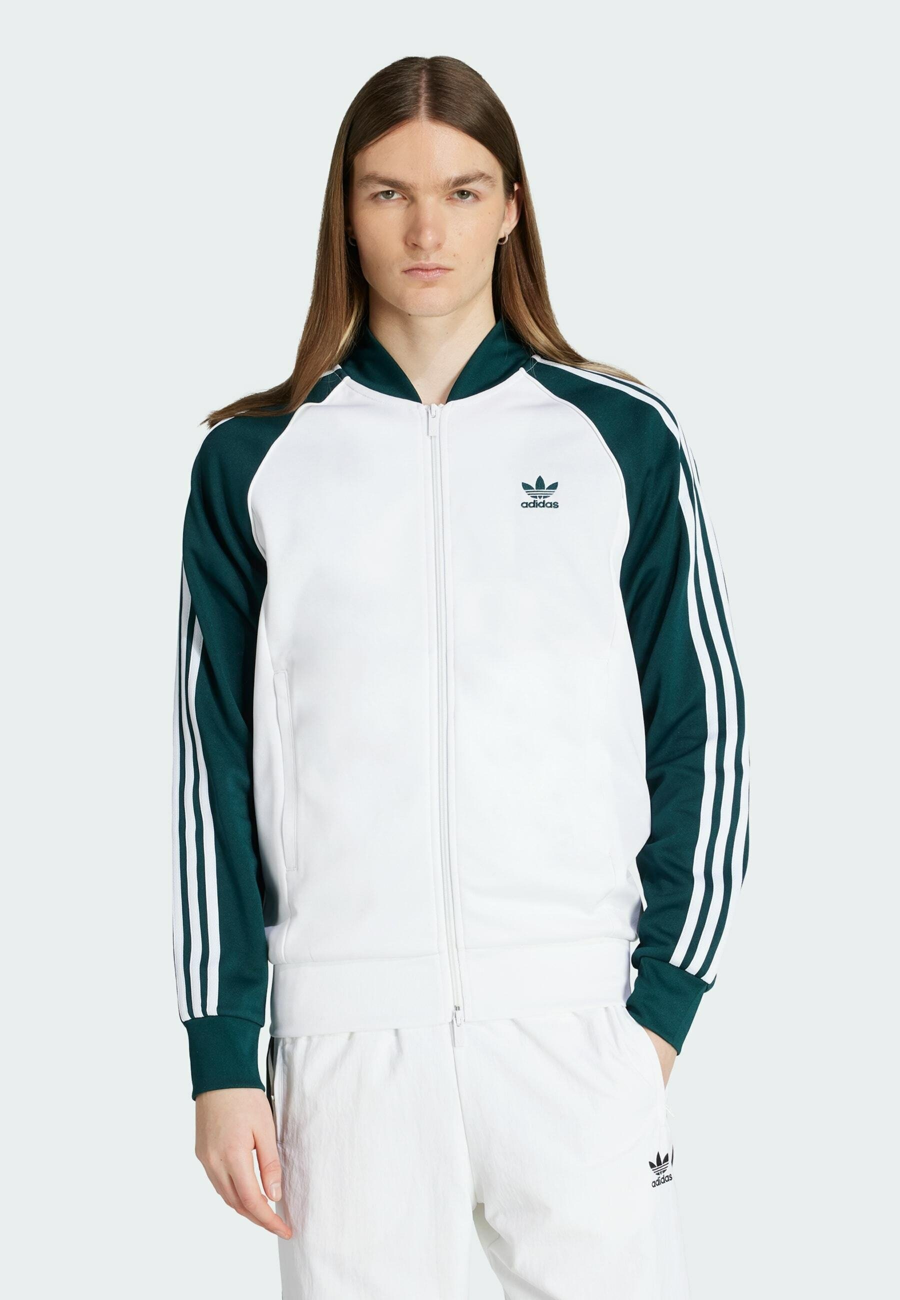 美品　アディダス トラックジャケット グリーン×ホワイト スクエアジップ L 希少 XL くすみグリーン adidas アディダス トラックジャケット 緑 白