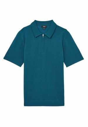Teal poloshirt met korte mouwen, gemaakt van zachte stof, met een kraag en een half-rits halslijn. Eenvoudig, effen kleur zonder patronen.