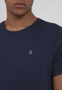 Blend BHARNAUD - Pamata T-krekls - dress blues