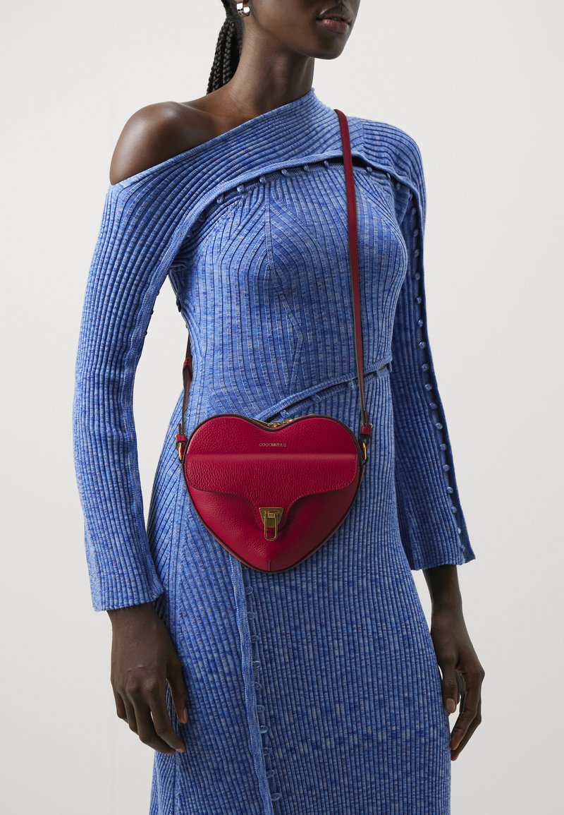 Coccinelle BEAT - Borsa a tracolla - ruby