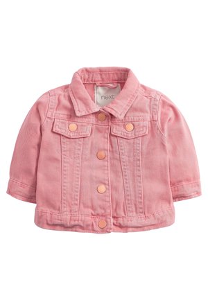 Różowa kurtka dżinsowa w rozmiarze dla malucha, z guzikami z przodu, dwoma kieszeniami na piersi oraz wywiniętym kołnierzem.