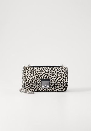 Leopard-print clutch bag with black accents, silver chain strap, and metallic hardware details. Made of textured material. Rectangular shape.