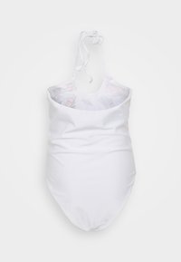 Bijela jednodijelna kupaća kostim s dizajnom oko vrata, s glatkom teksturom i printanom unutrašnjošću s šarenim uzorcima.