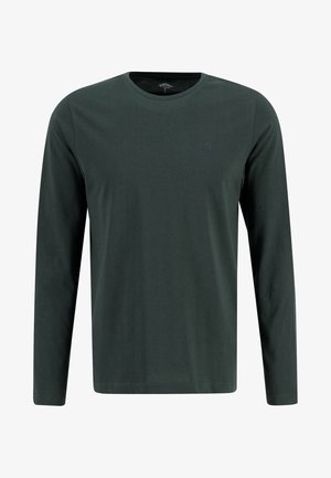 T-shirt à manches longues vert foncé avec un petit logo d'arbre brodé sur le côté gauche de la poitrine.