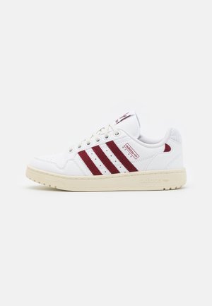 Baskets basses - white