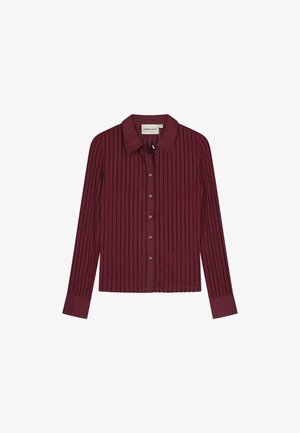 Bordeauxfarbenes Langarmhemd mit vertikalen Streifen, Knopfleiste, spitzem Kragen und geknöpften Manschetten. Glatte Stoffstruktur.