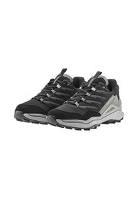 Schwarze und graue Outdoorschuhe mit strukturiertem Obermaterial, Schnürsystem, verstärkter Zehenkappe und robustem Sohlenprofil für besseren Grip.