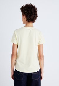 Levi's® PERFECT TEE - Μπλουζάκι με στάμπα - anise flower