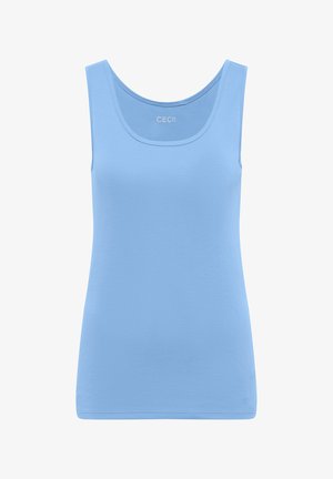 Jasnoniebieski damski top na ramiączkach bez rękawów z zaokrąglonym dekoltem, o gładkim wzorze, z nazwą marki "CECIL" nadrukowaną wewnątrz kołnierza.