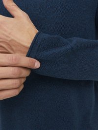 Jack & Jones JJEHILL CREW NECK  - Pulover - sailor blue