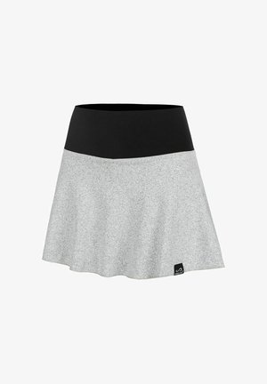 Grauer, ausgestellter Rock aus weichem Material, mit einem schwarzen elastischen Bund und einem kleinen Logo-Tag auf der unteren rechten Seite für Details.