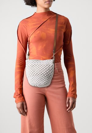 PARFOIS BUCKET BAG HONDURAS M - Geantă crossbody - ecru