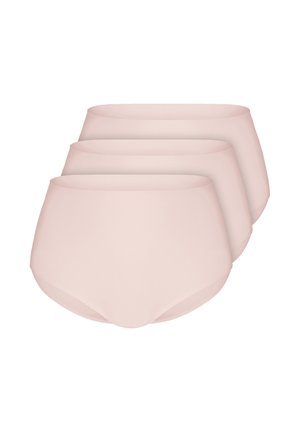 Drei identische Paare hochgeschnittener Damen-Slips in Nude-Farbe, diagonal auf weißem Hintergrund angeordnet.