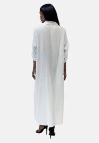 Elara Vestito lungo - weiß